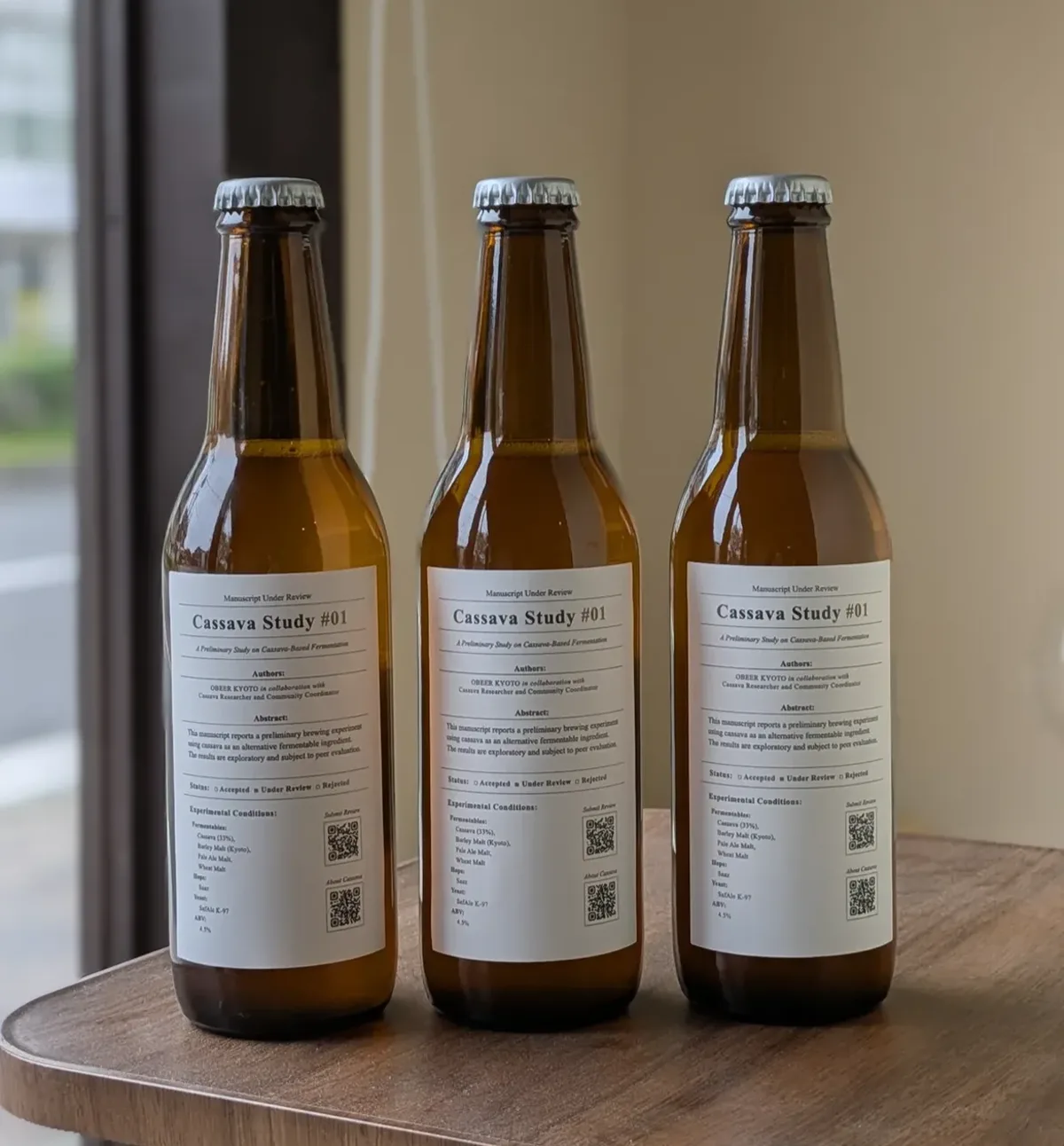 Cassava Study #01のラベルを貼った3本のビール
